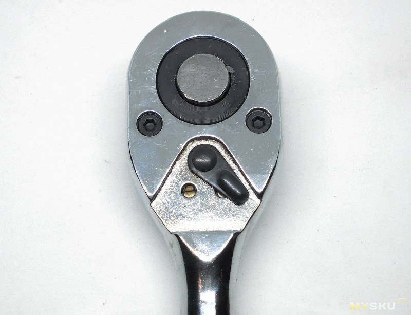 Тртка-ключ с набором торцевых головок для ремонта автомобиля своими .