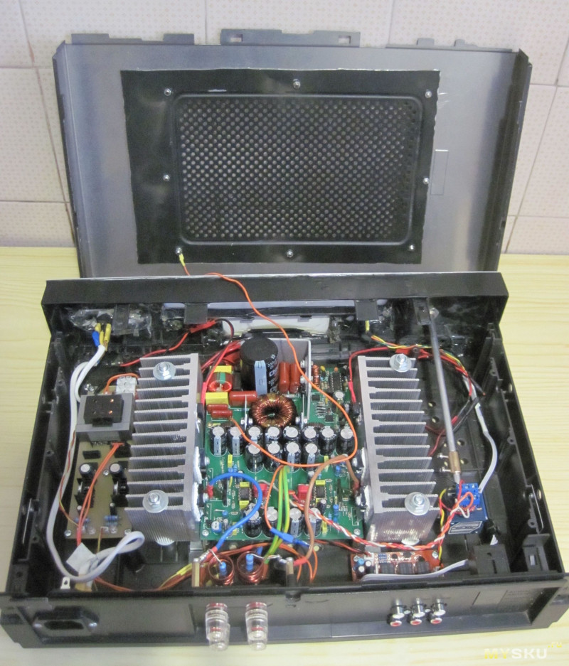 Корпус для усилителя и др. радиоэлектронной аппаратуры 2U без радиатора